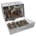 Magnetyczna walizka do gry Conquest z 3 metalowymi płytkami 